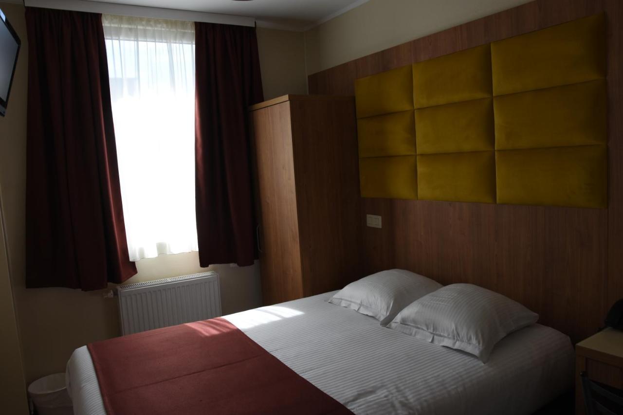 Sun Hotel Saint-Gilles Exterior foto