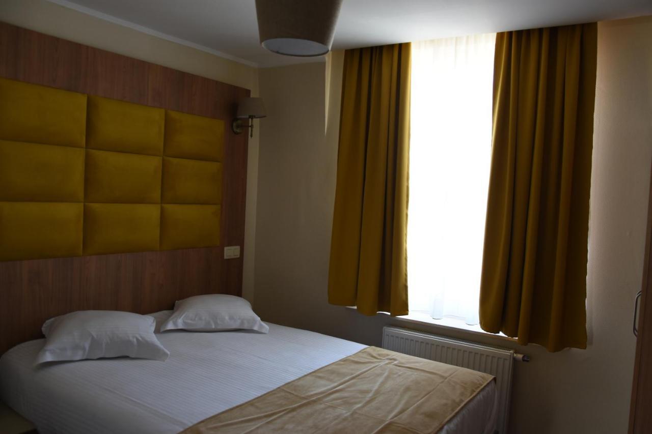 Sun Hotel Saint-Gilles Exterior foto